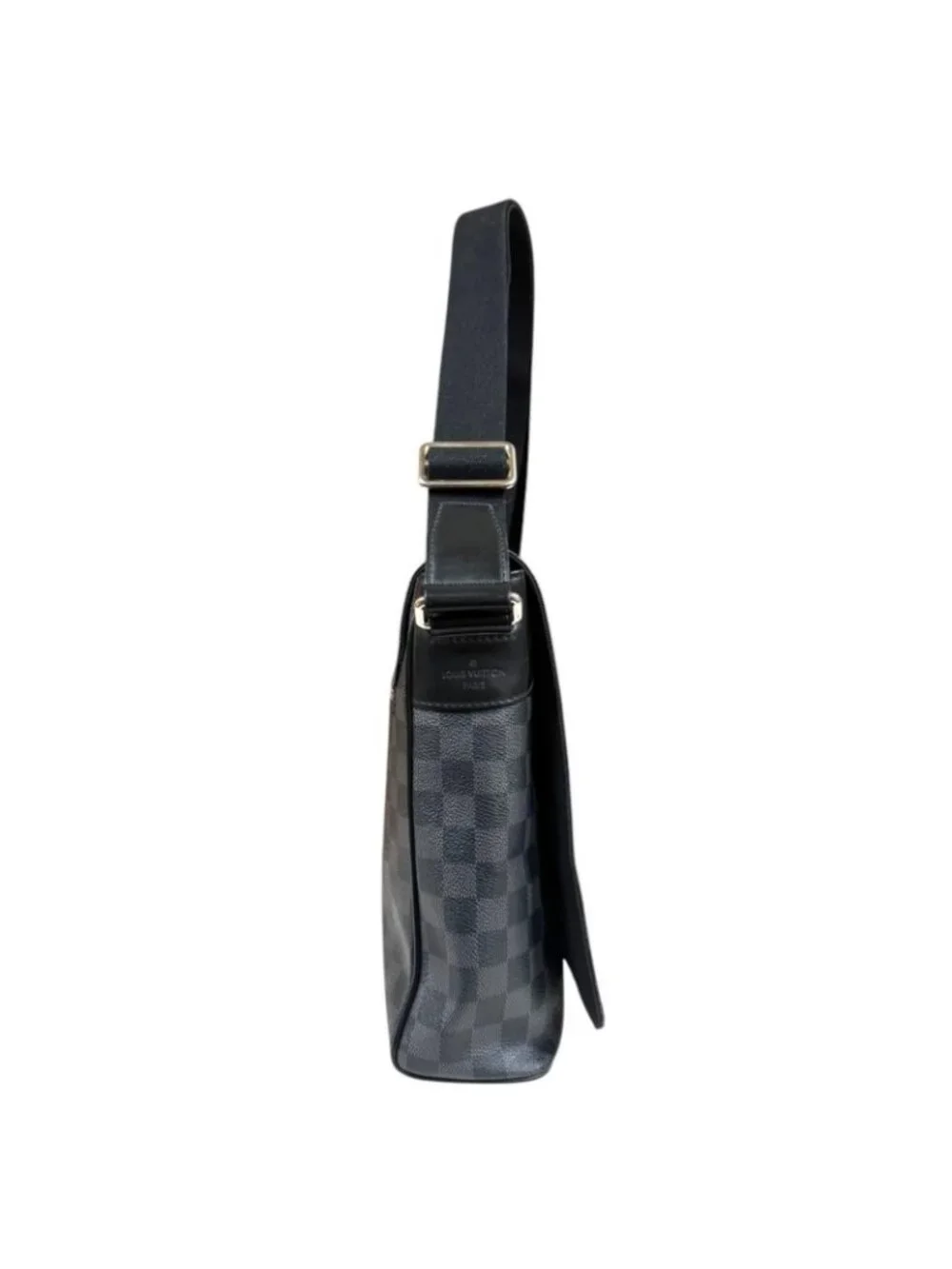 Louis Vuitton District MM NM Damier Graphite Shoulder Bag Canvas Black